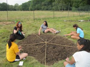 A self-seeding pentagon
